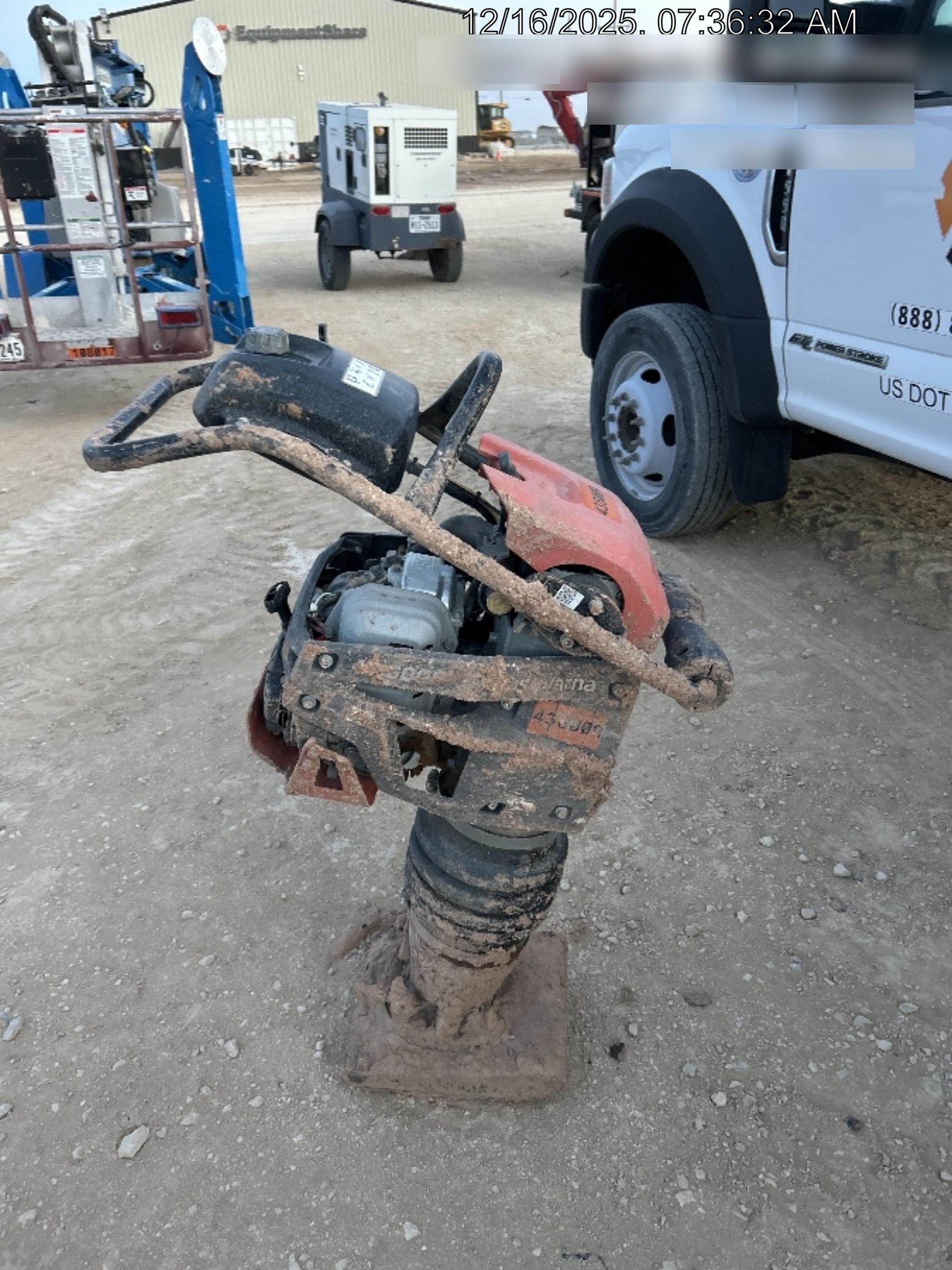 2024 HUSQVARNA LT6005