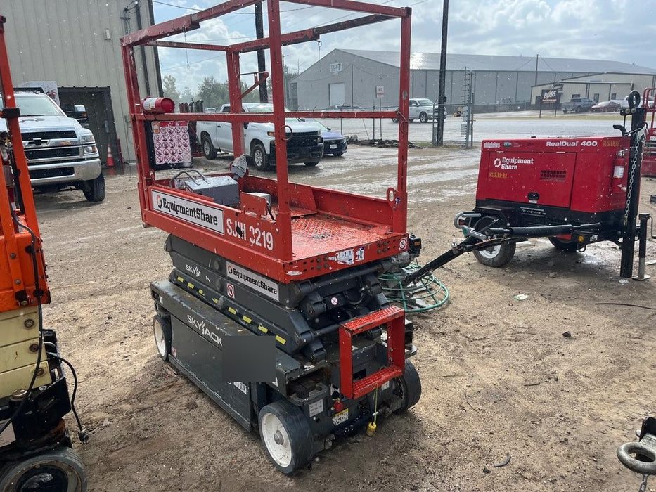 2019 Skyjack SJIII-3219 Standard Options, Trojan Batteries