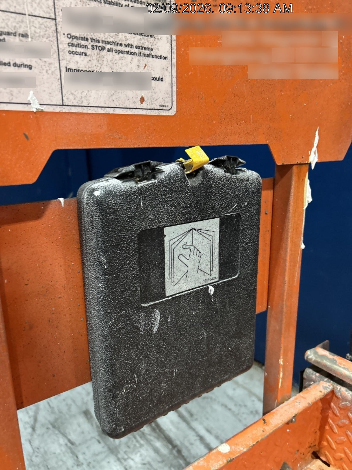 2023 JLG ES1932