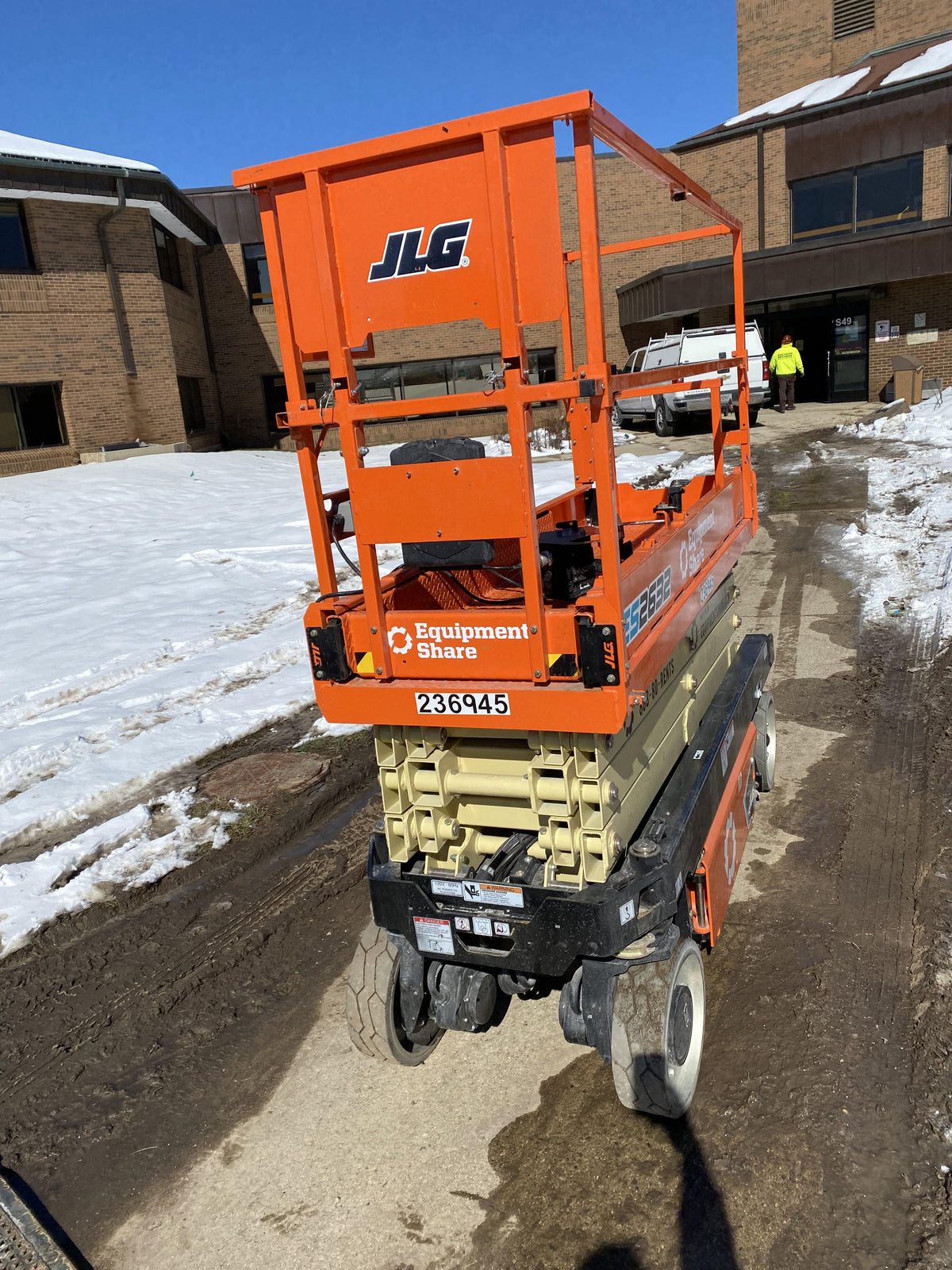 2022 JLG ES2632