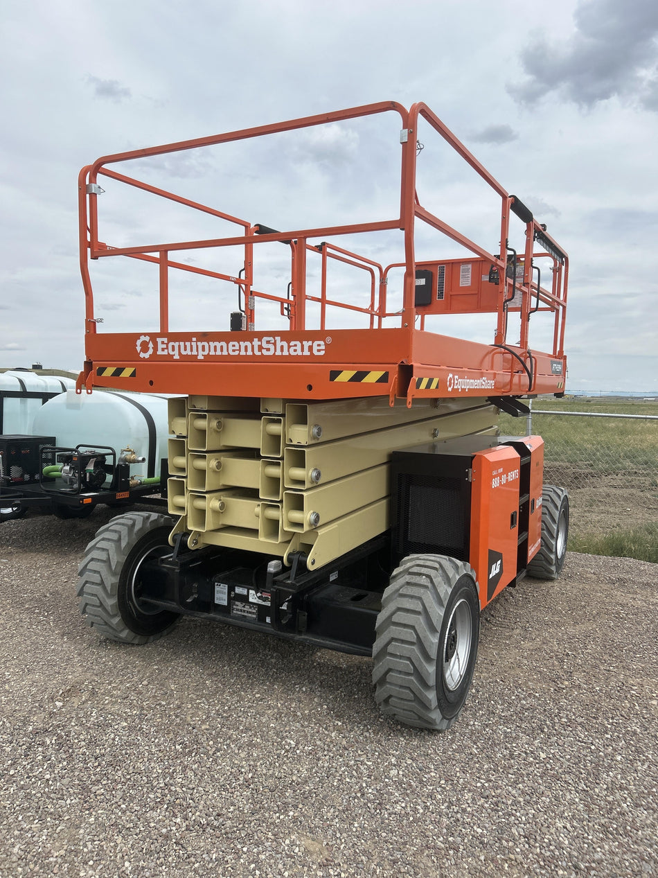 2025 JLG RT4394