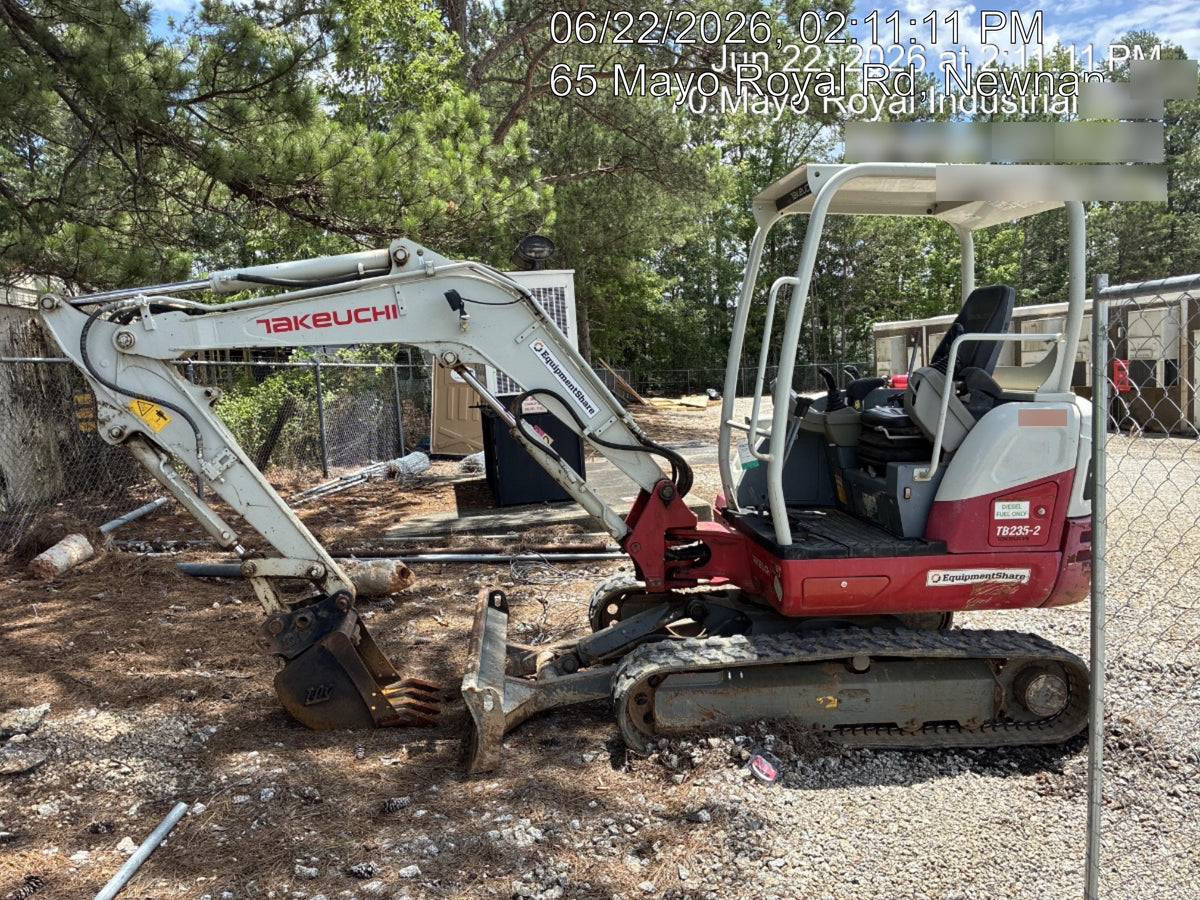 2020 TAKEUCHI TB235-2R