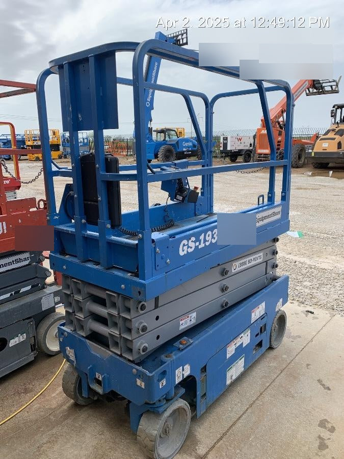 2019 Genie GS-1930 Fixed Rails with Chain Entry