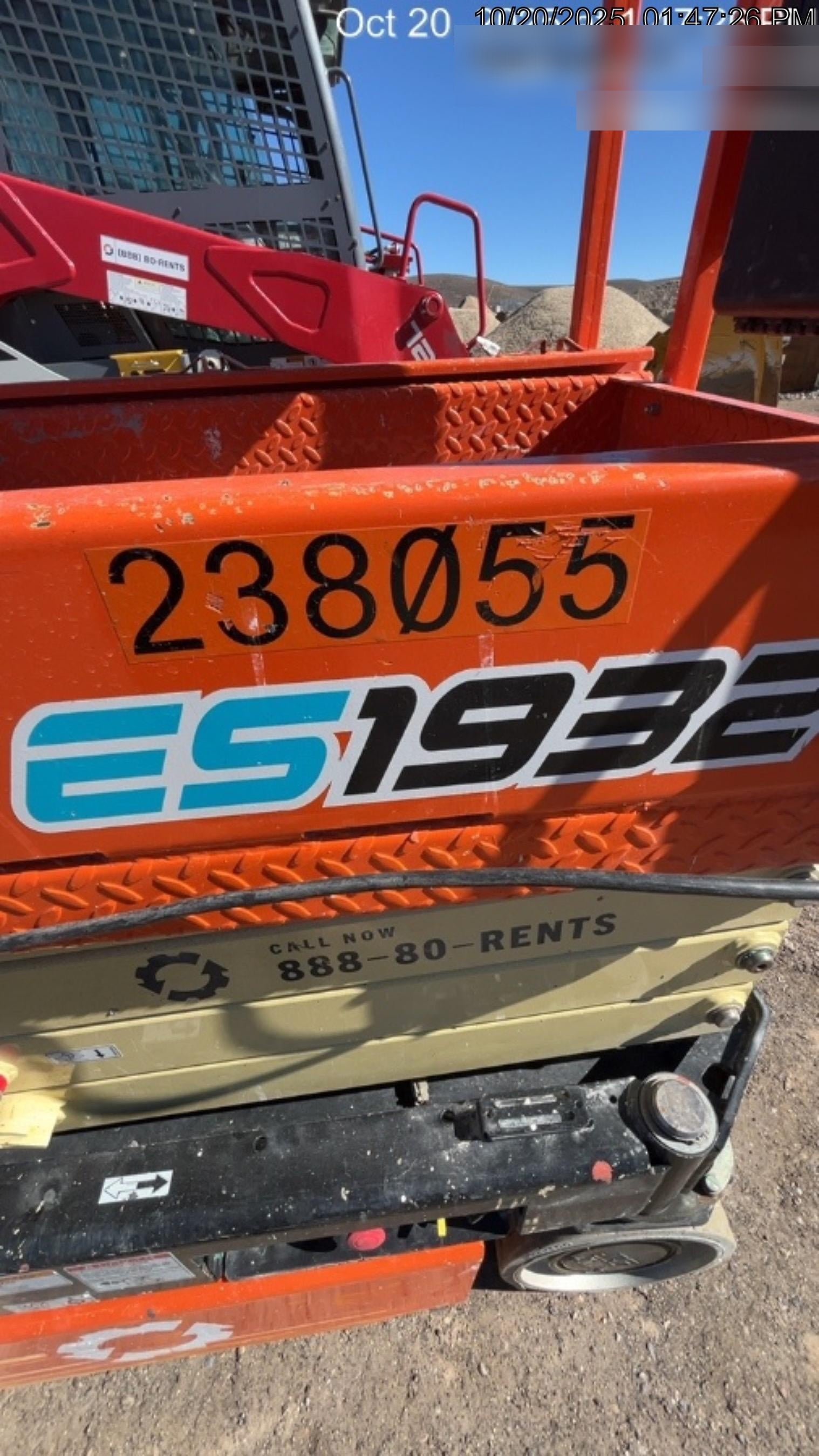 2022 JLG ES1932
