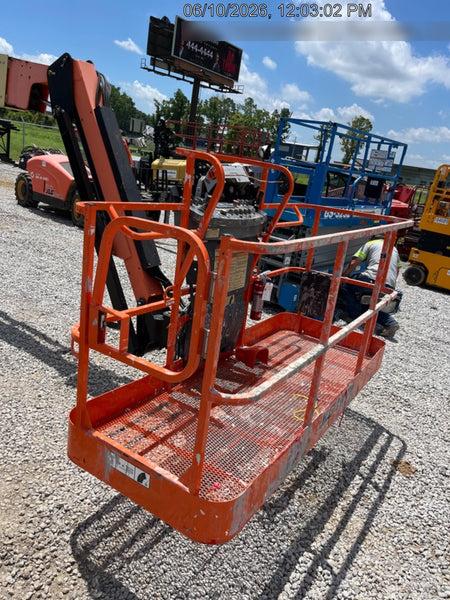 2019 JLG 800AJ
