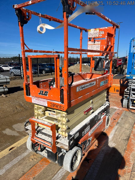 2022 JLG ES1932