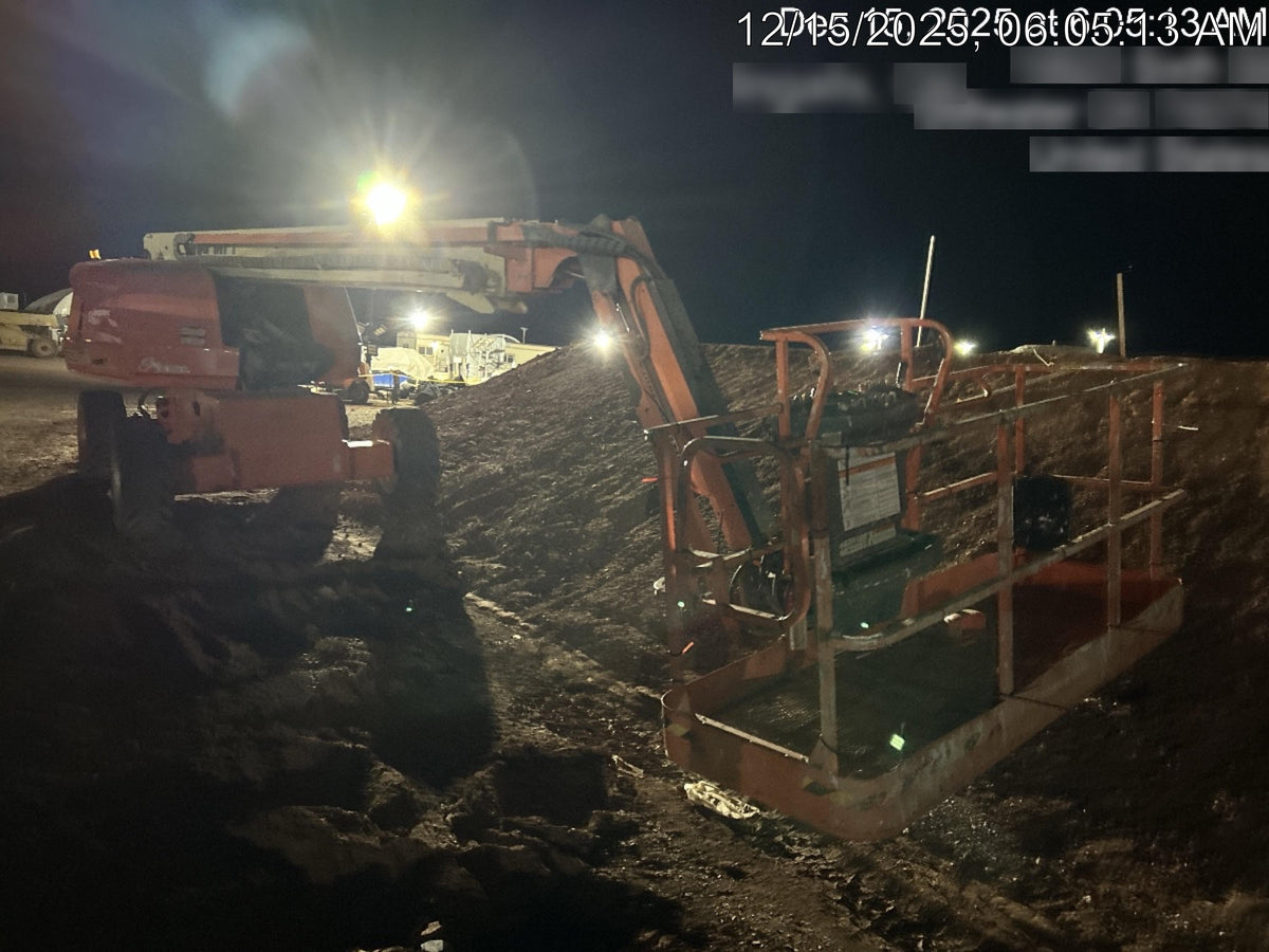 2023 JLG 660SJ