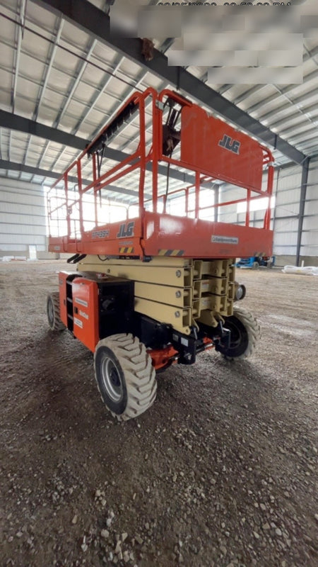 2022 JLG 4394RT