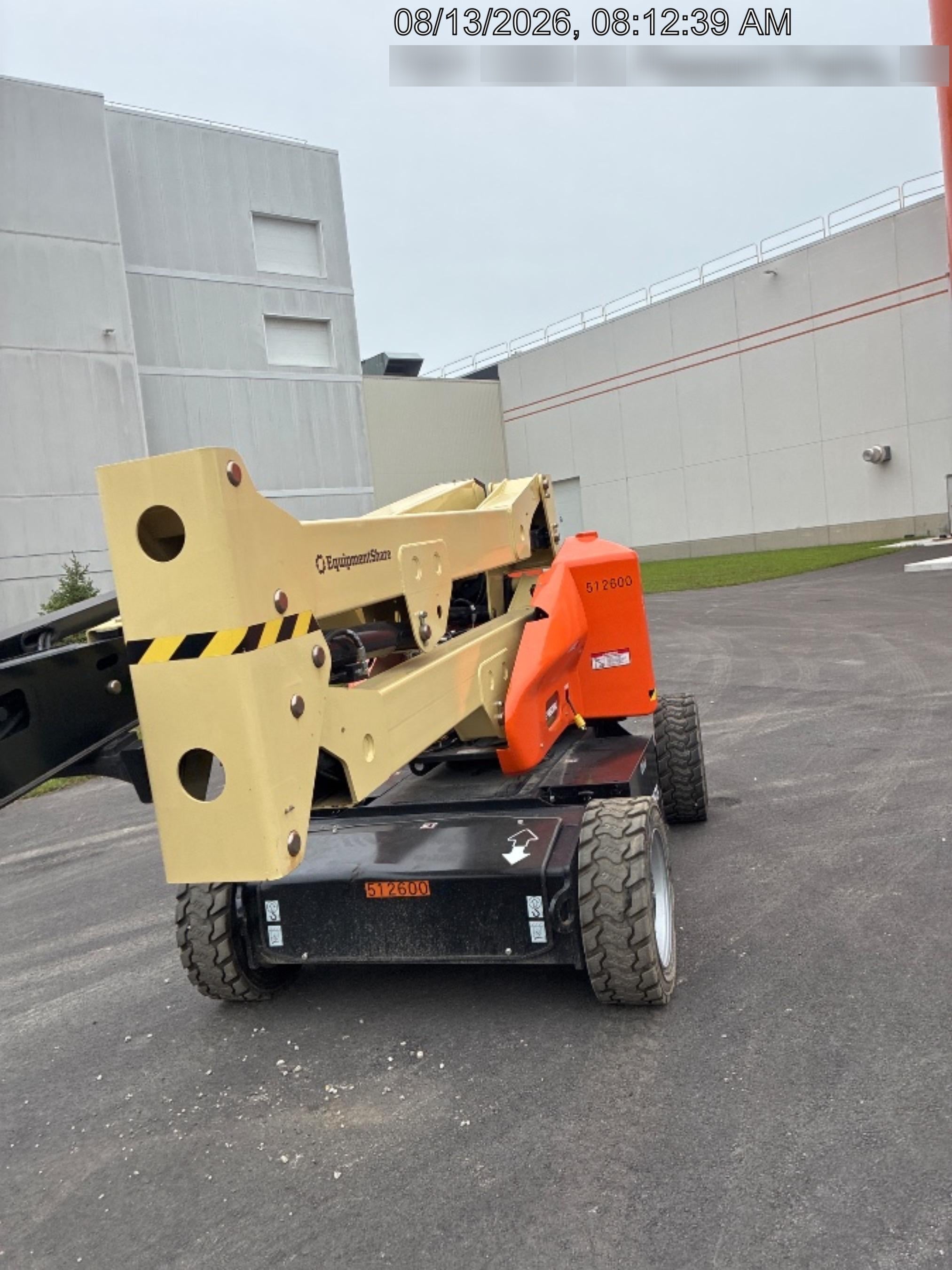 2025 JLG E450AJ