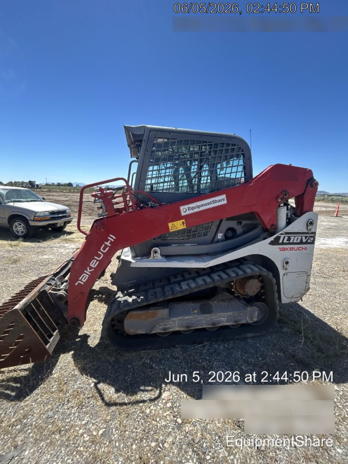 2019 Takeuchi TL10V2-CR Cab/Heat/AC, Rubber Tracks, Backup Alarm, Front & rear working Lights, Auxiliary Hydraulics, 2 Speed Travel, Engine Monitoring System, Hydraulic universal quick hitch w/76" HD dirt bucket with 8 teeth, 20.3 cubic feet capacity, 48" Pallet forks and frame