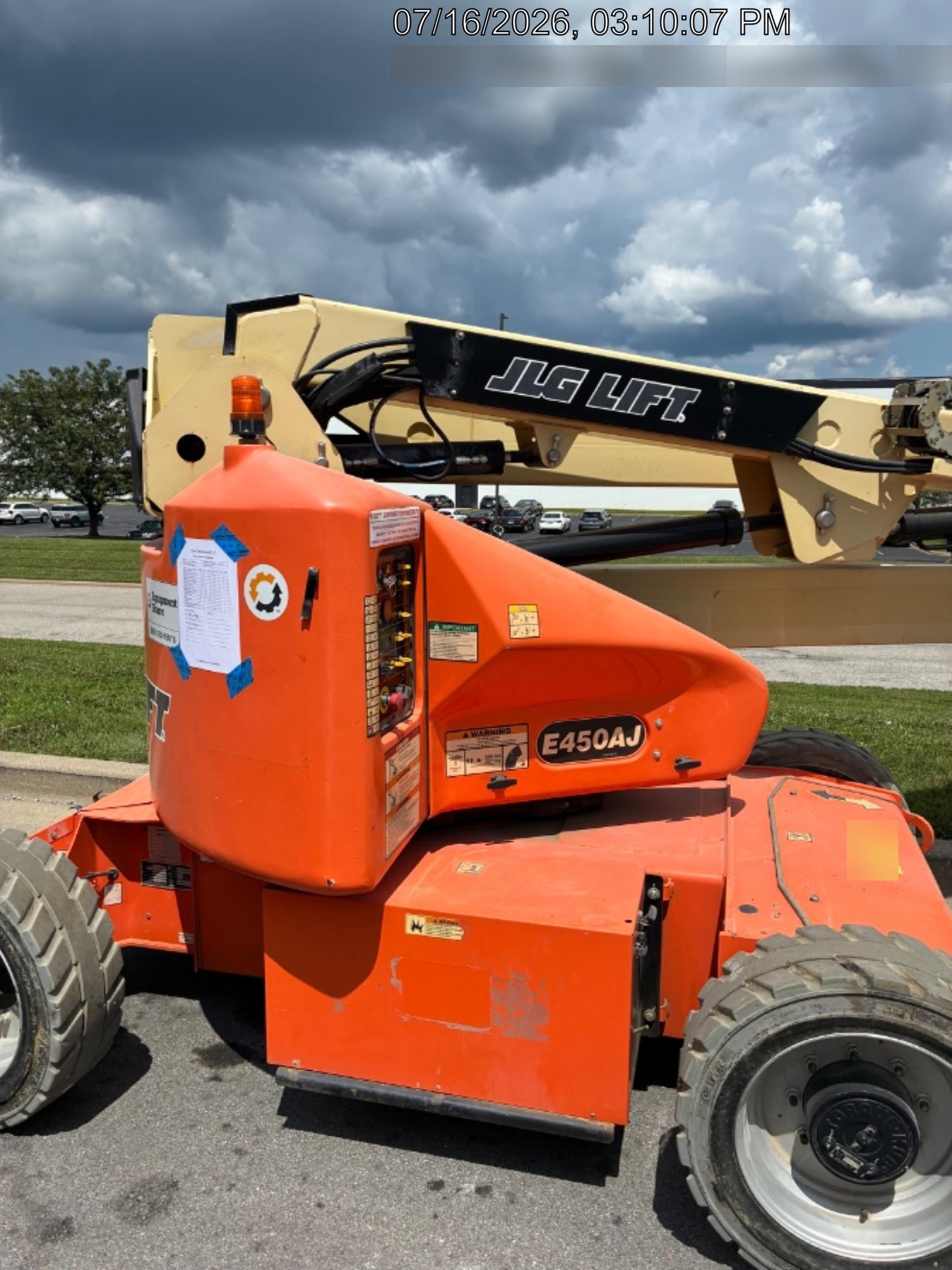 2019 JLG E450AJ