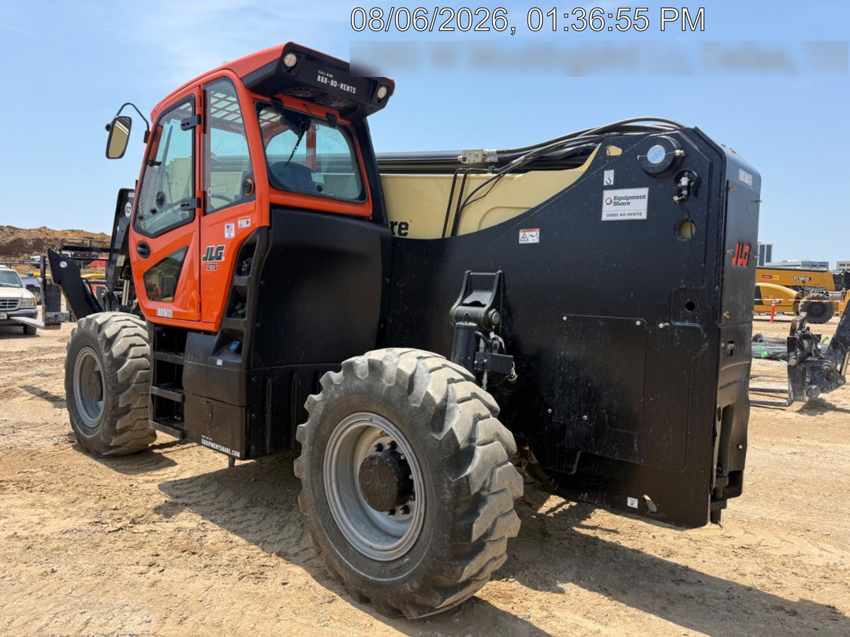 2025 JLG 1075