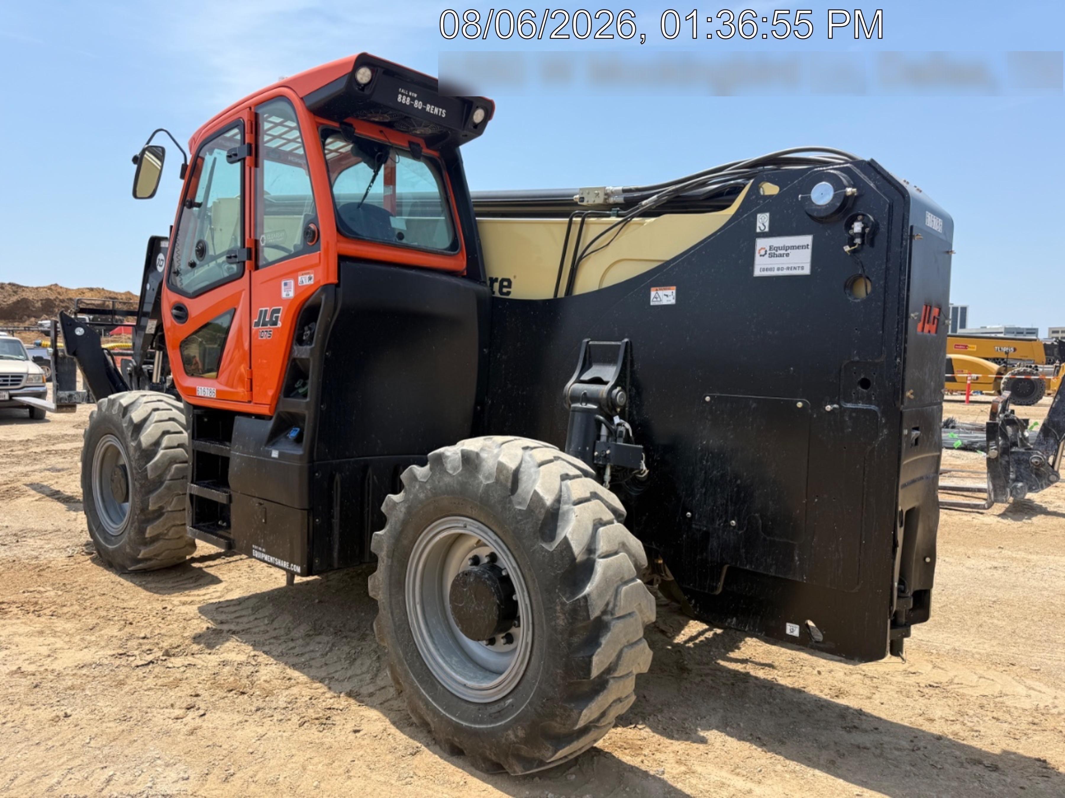 2025 JLG 1075