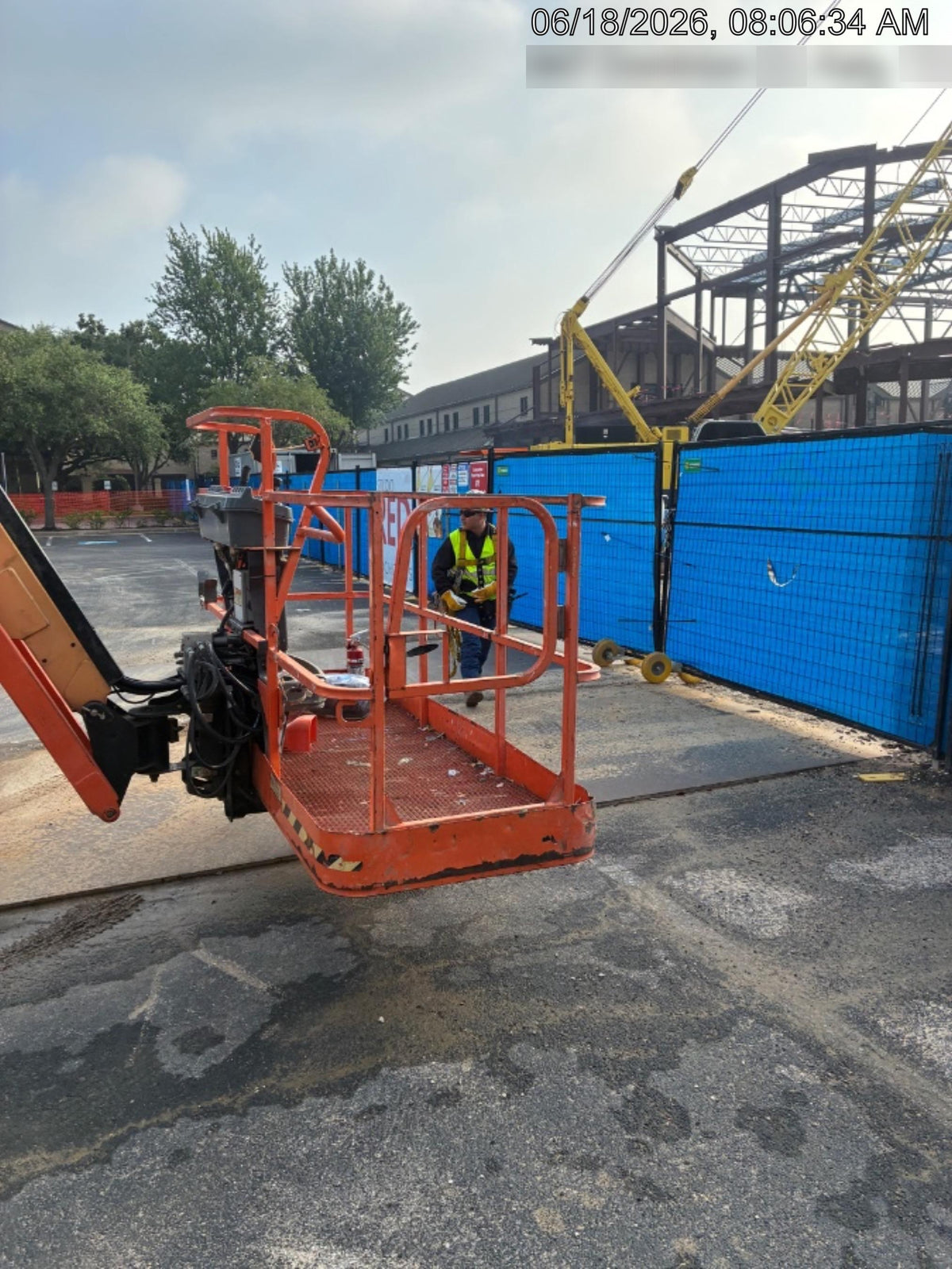 2022 JLG 660SJ