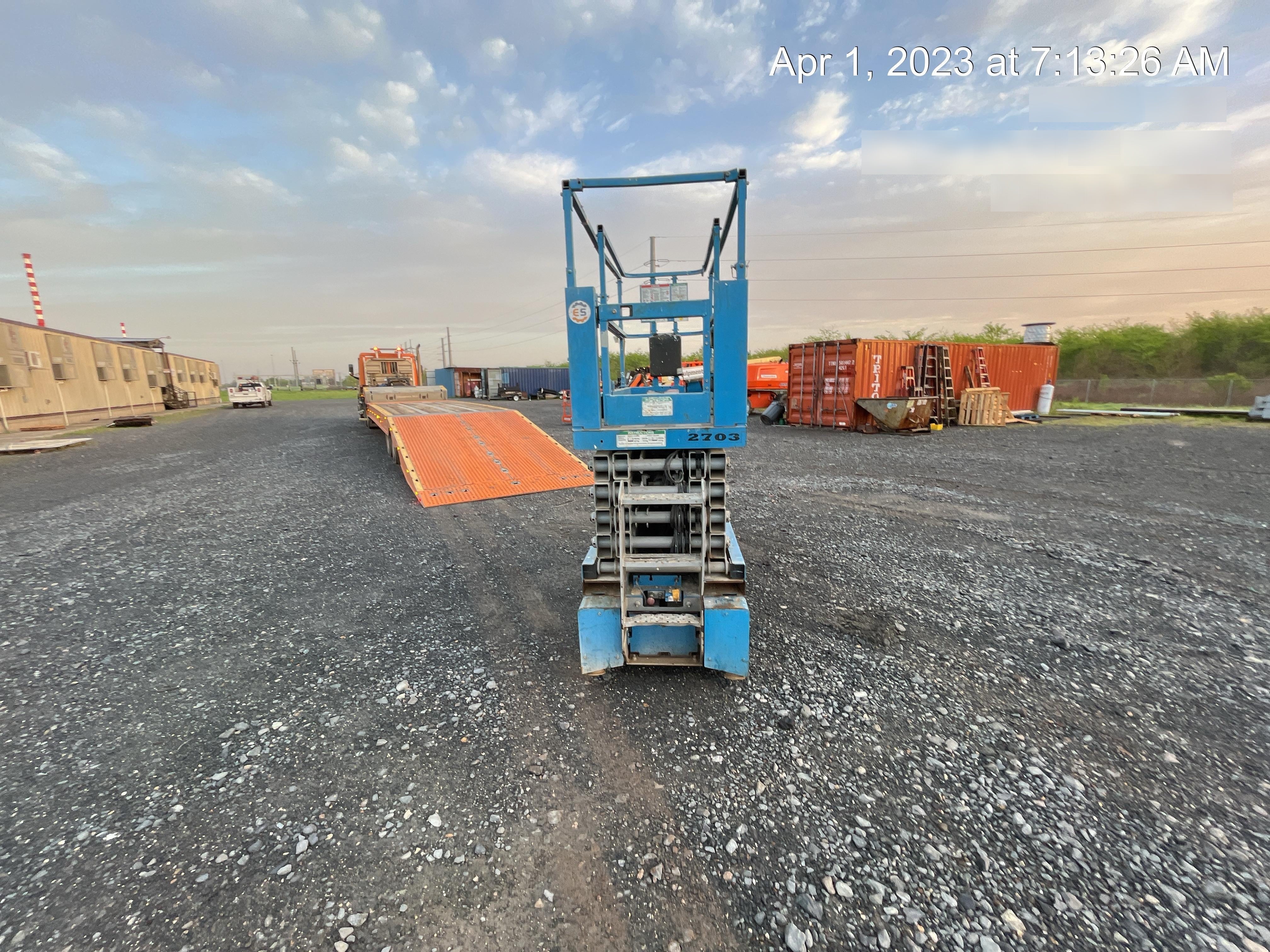 2016 Genie GS-3232 Genie GS3232 Narrow Scissor Lift