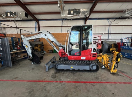 2024 TAKEUCHI TB250-2CR