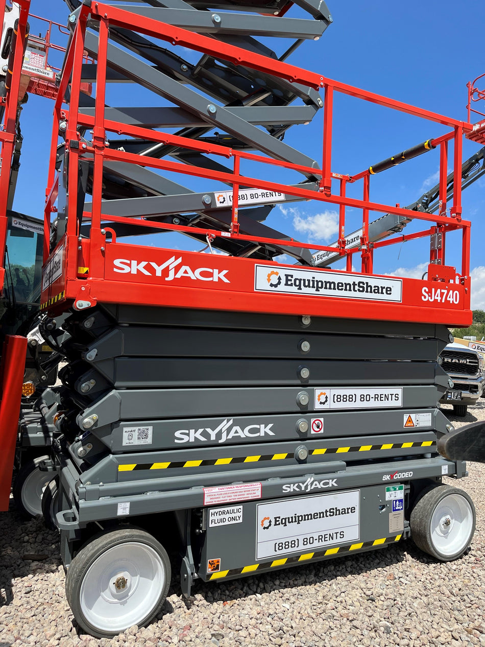 2023 SKYJACK SJ4740