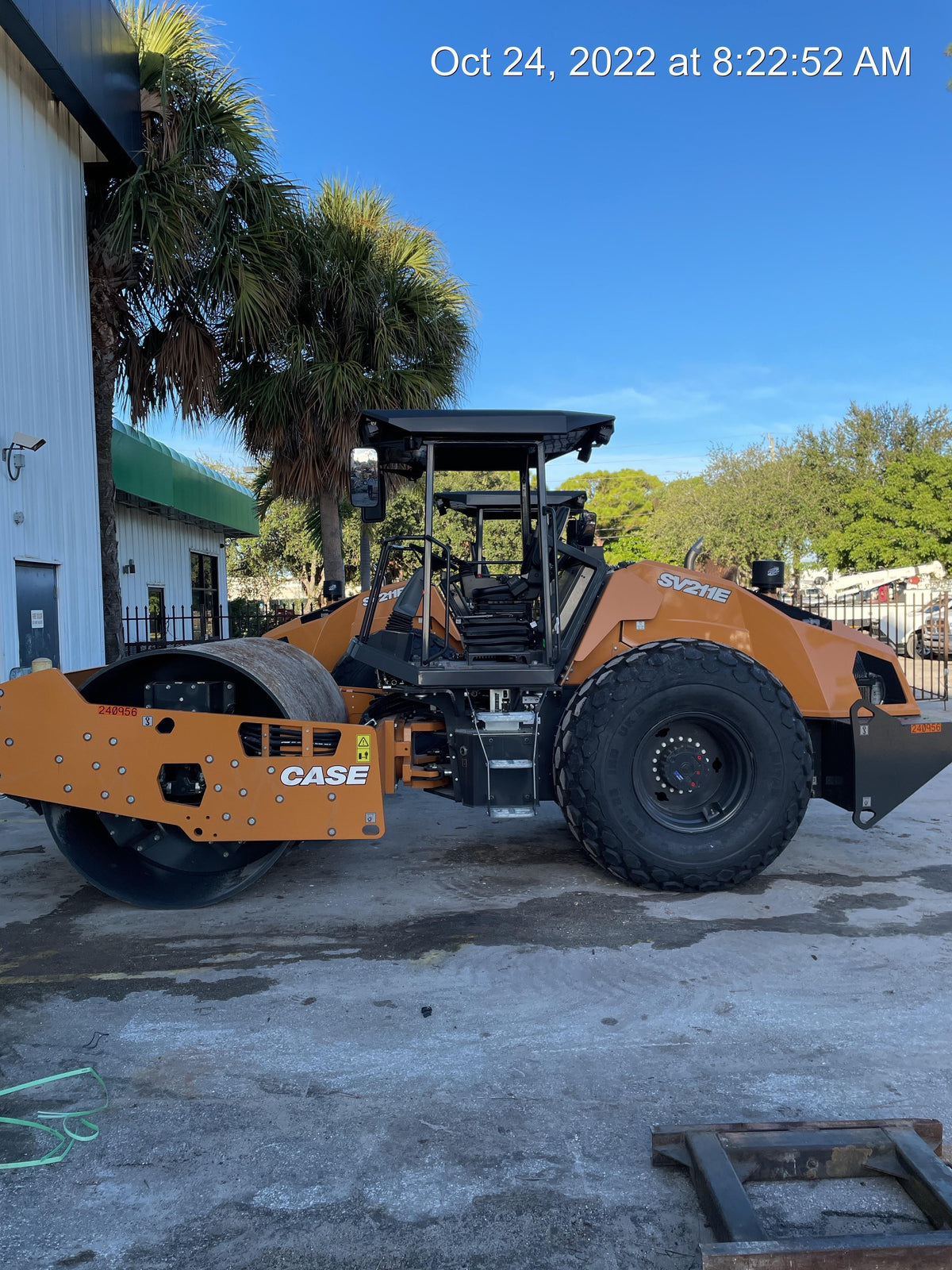 2022 CASE SV211E