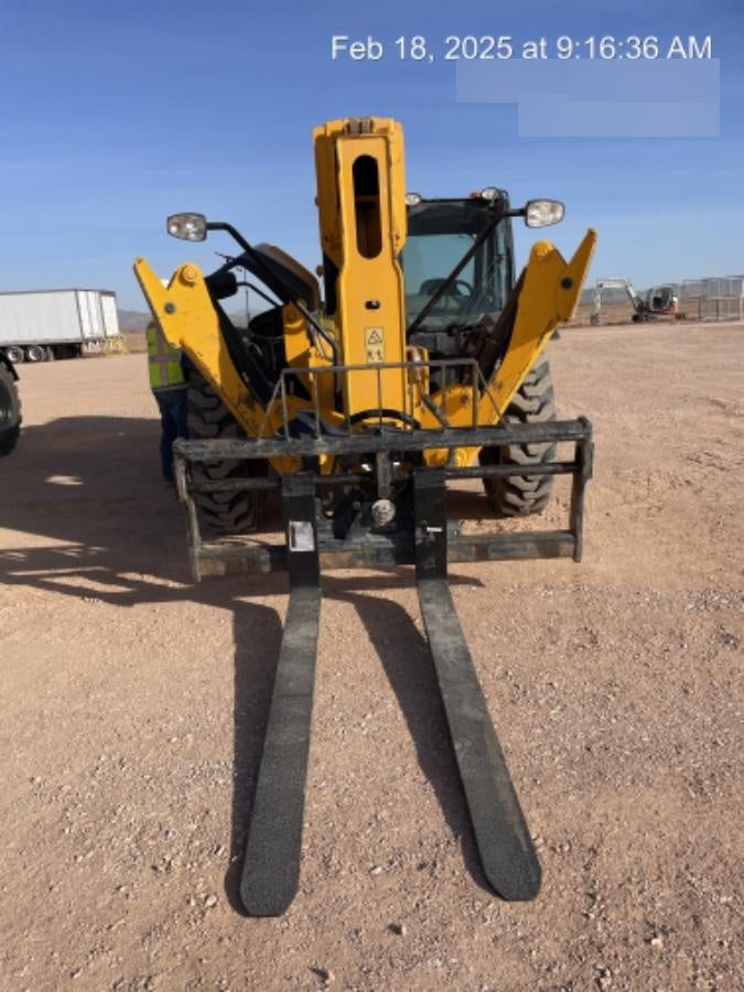 2022 JCB 512-56