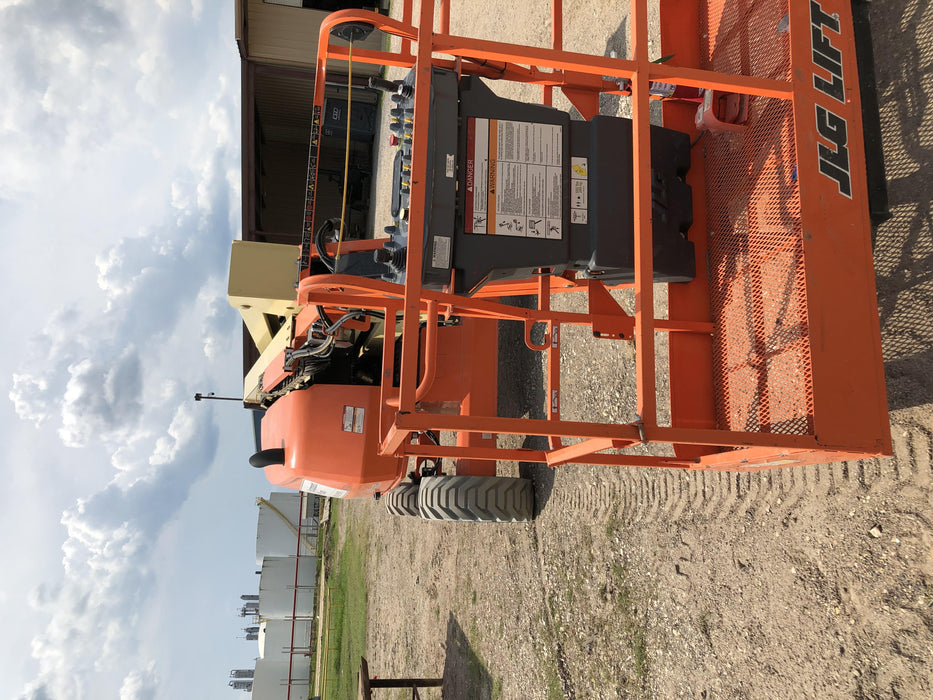 2019 JLG 450AJ