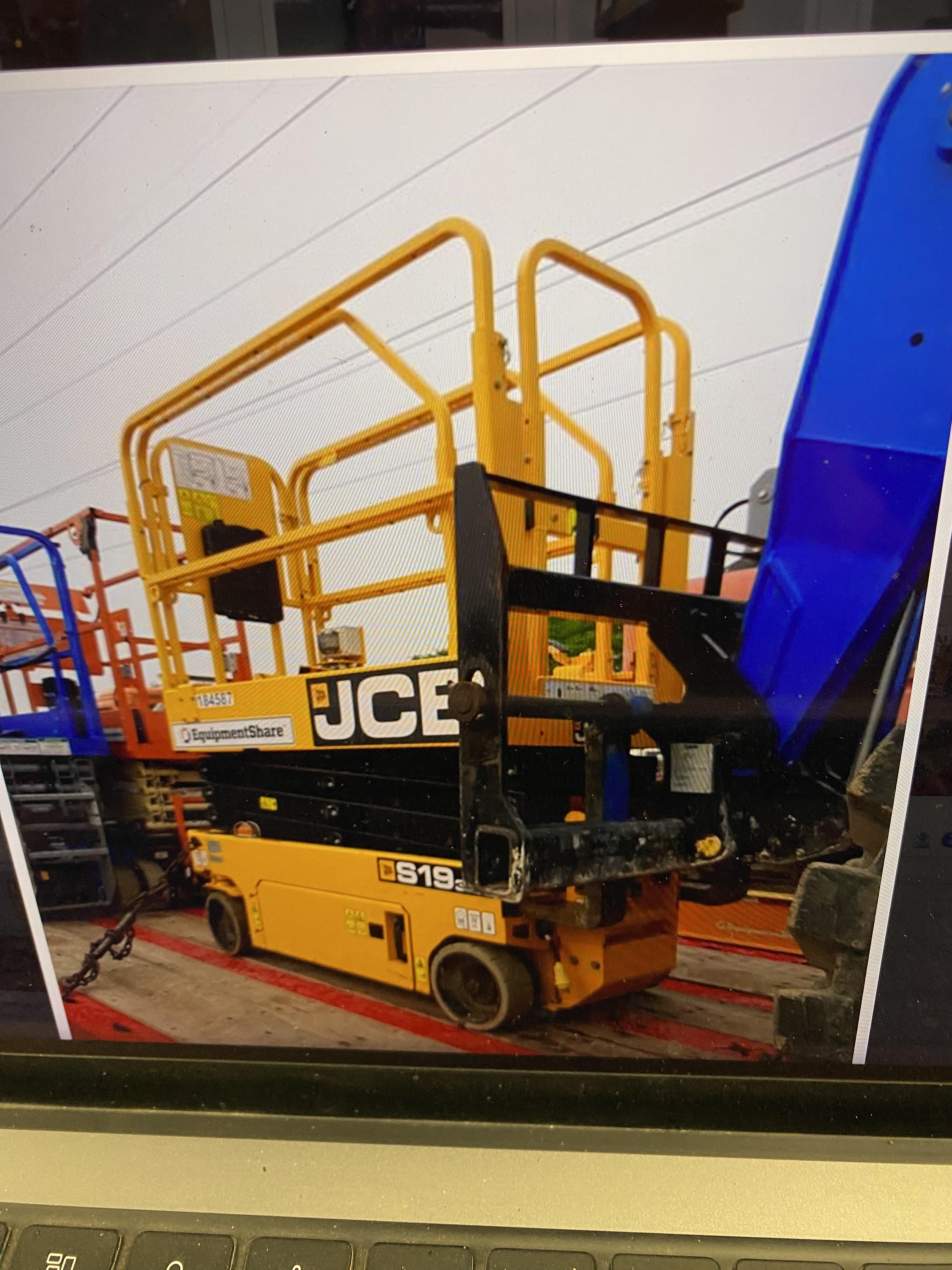 2021 JCB S1930E