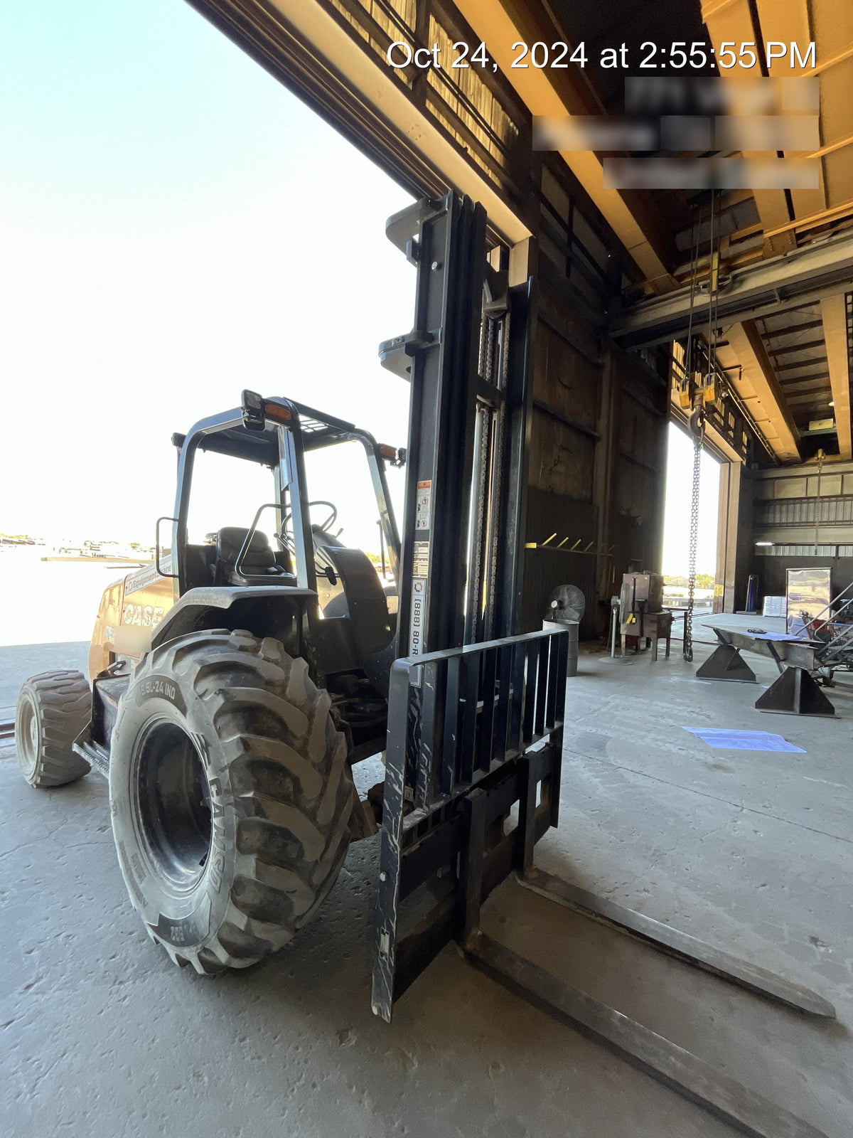 2023 CASE 588H