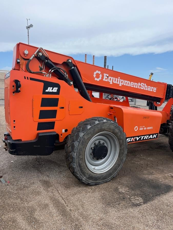 2023 SKYTRAK 10054