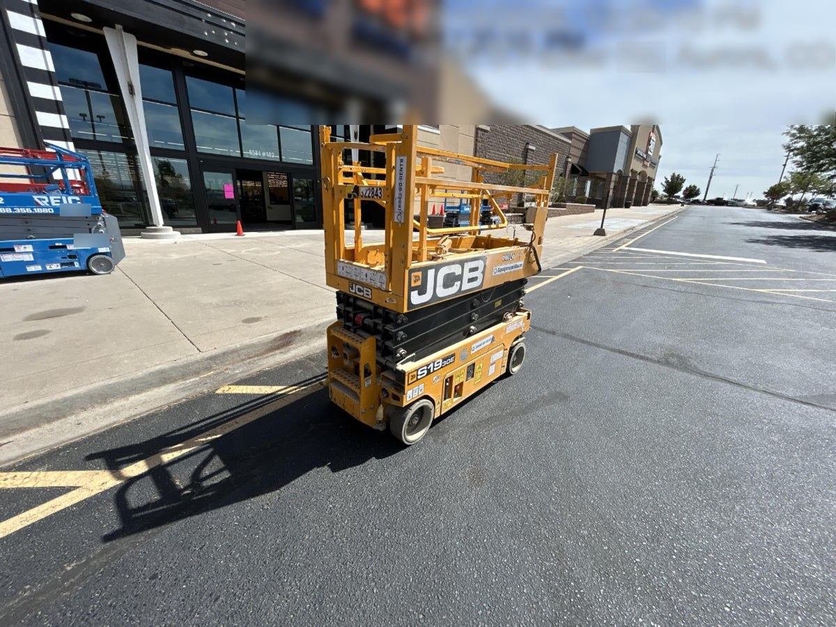 2023 JCB S1930E