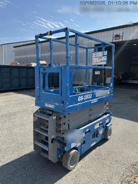 2021 GENIE GS-1932