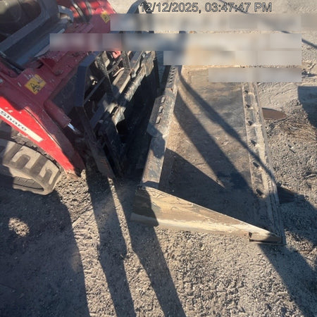 2024 ARROW MATERIAL HANDLING 24" Pallet Fork Frame