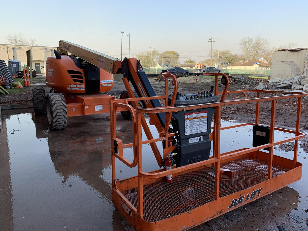 2019 JLG 600AJ