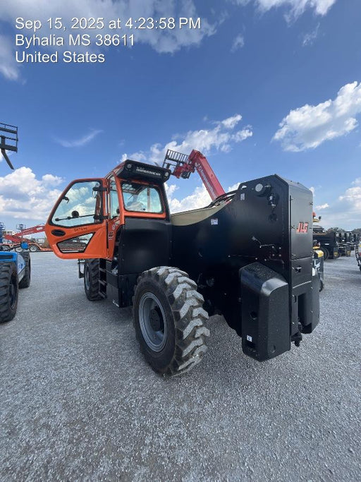 2025 JLG 2733