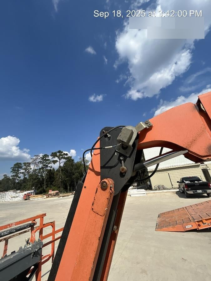 2019 JLG 660SJ