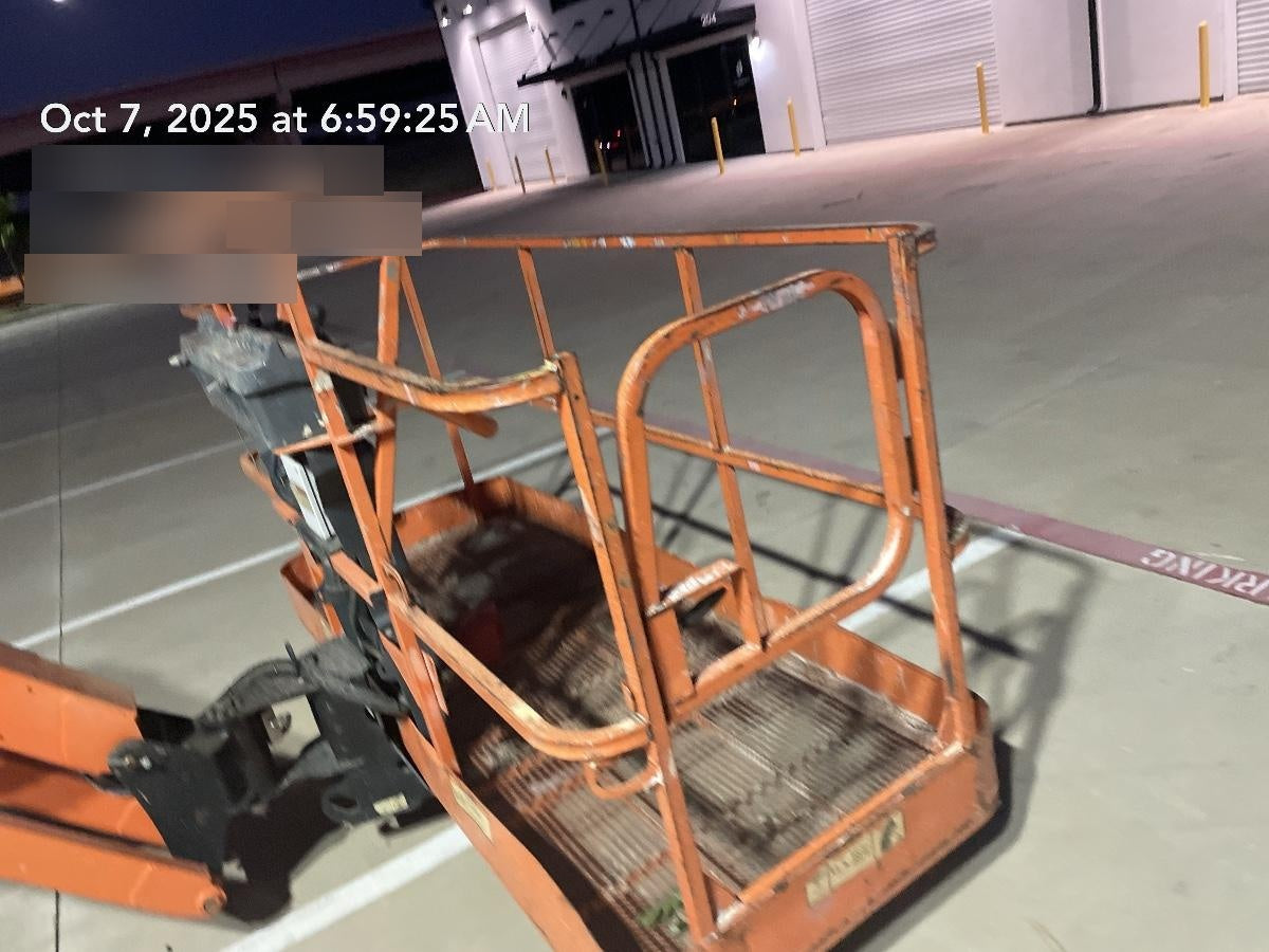 2020 JLG 460SJ