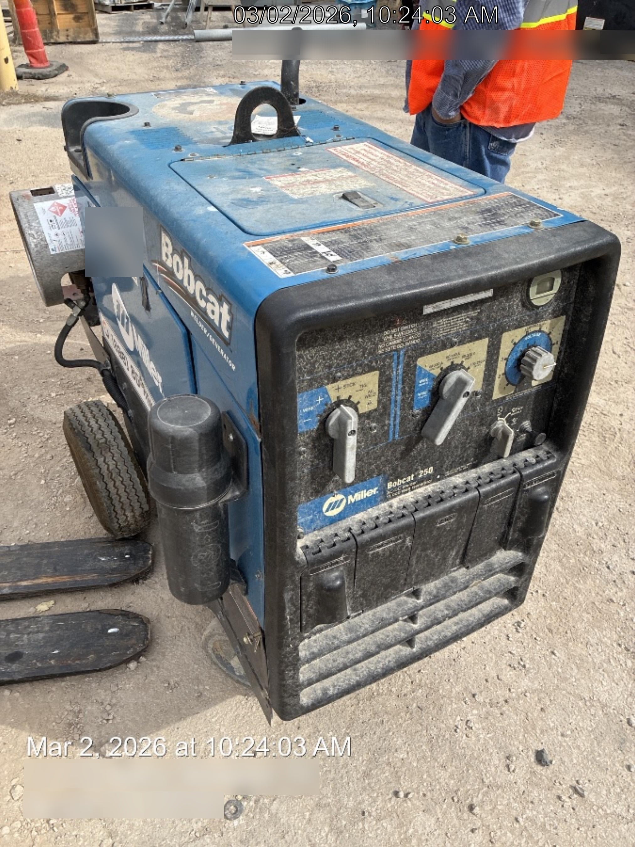 2019 Miller Electric BOBCAT 250 Standard w/Running Gear, Bracket, Hose