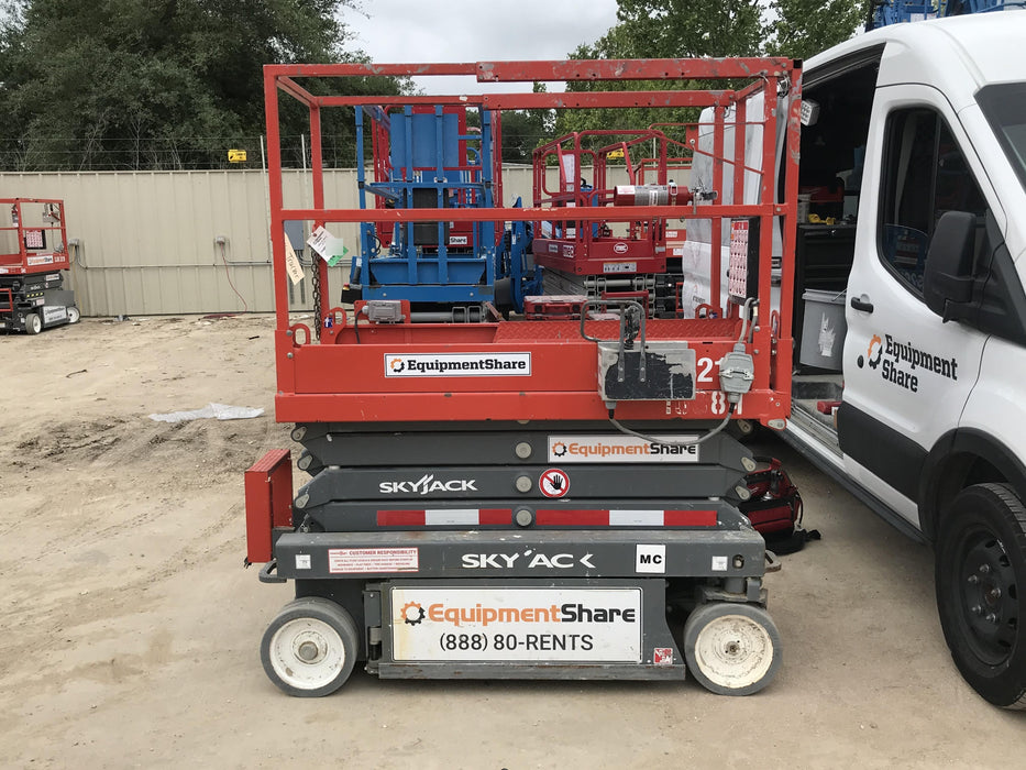 2018 Skyjack SJIII-3219 Skyjack SJIII3219 Scissor Lift w/Trojan Batteries