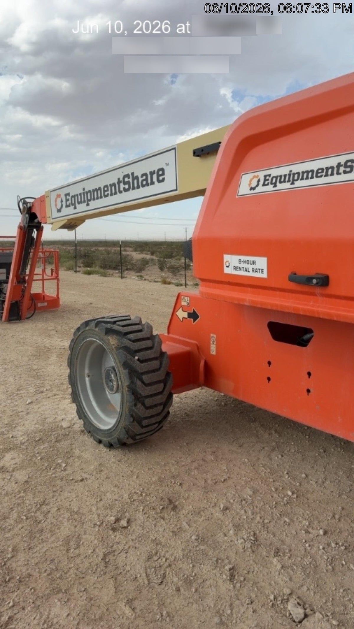 2021 JLG 660SJ