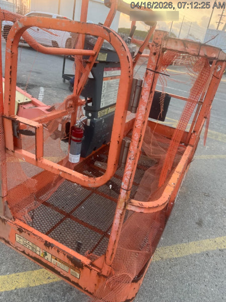 2019 JLG 400S