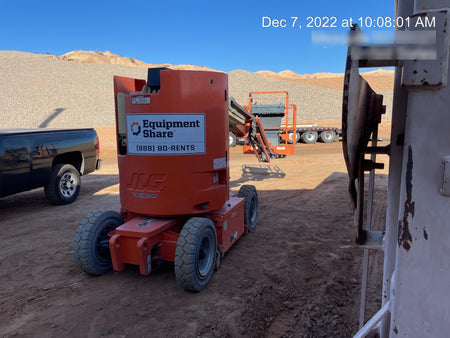 2020 JLG E300AJP