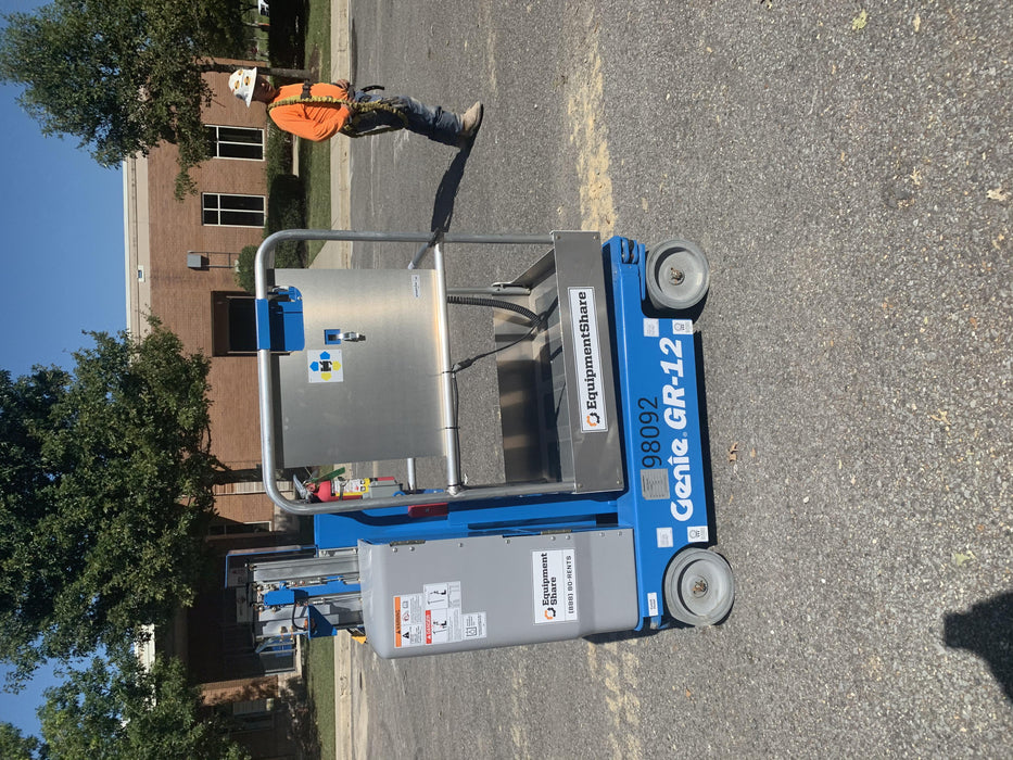 2020 GENIE GR-12