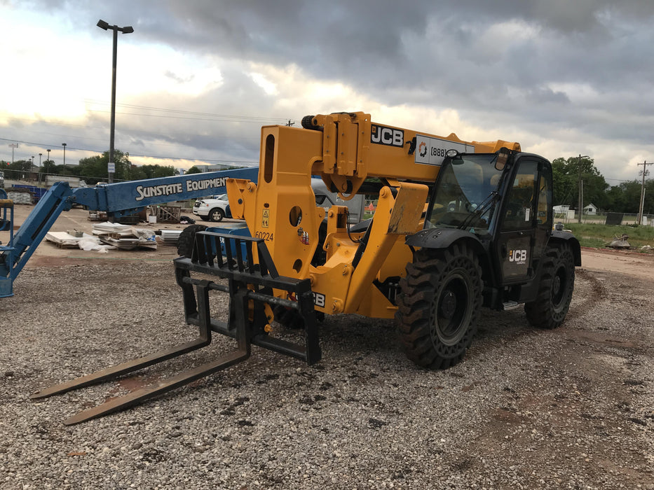 2020 JCB 510-56 Cab/Heat/Air, 74 HP, Solid Tires, STD Worklight, Beacon, Aux Hydraulics, Lifting Eye, Back up Alarm w/66" Carriage/60" Forks