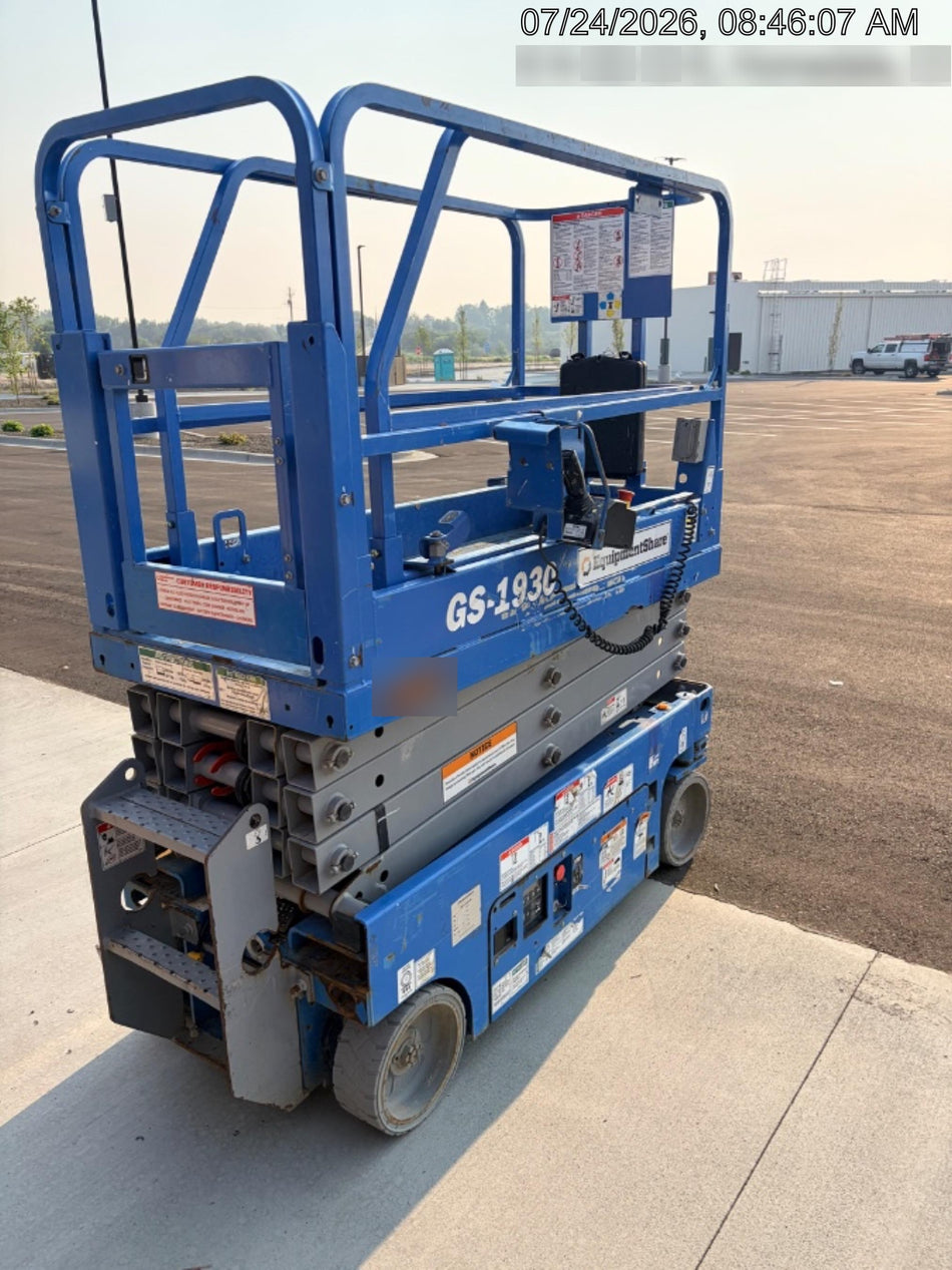 2020 Genie GS-1930 Solid Non Marking Tires, Beacon, Folding rails with half height swing gate