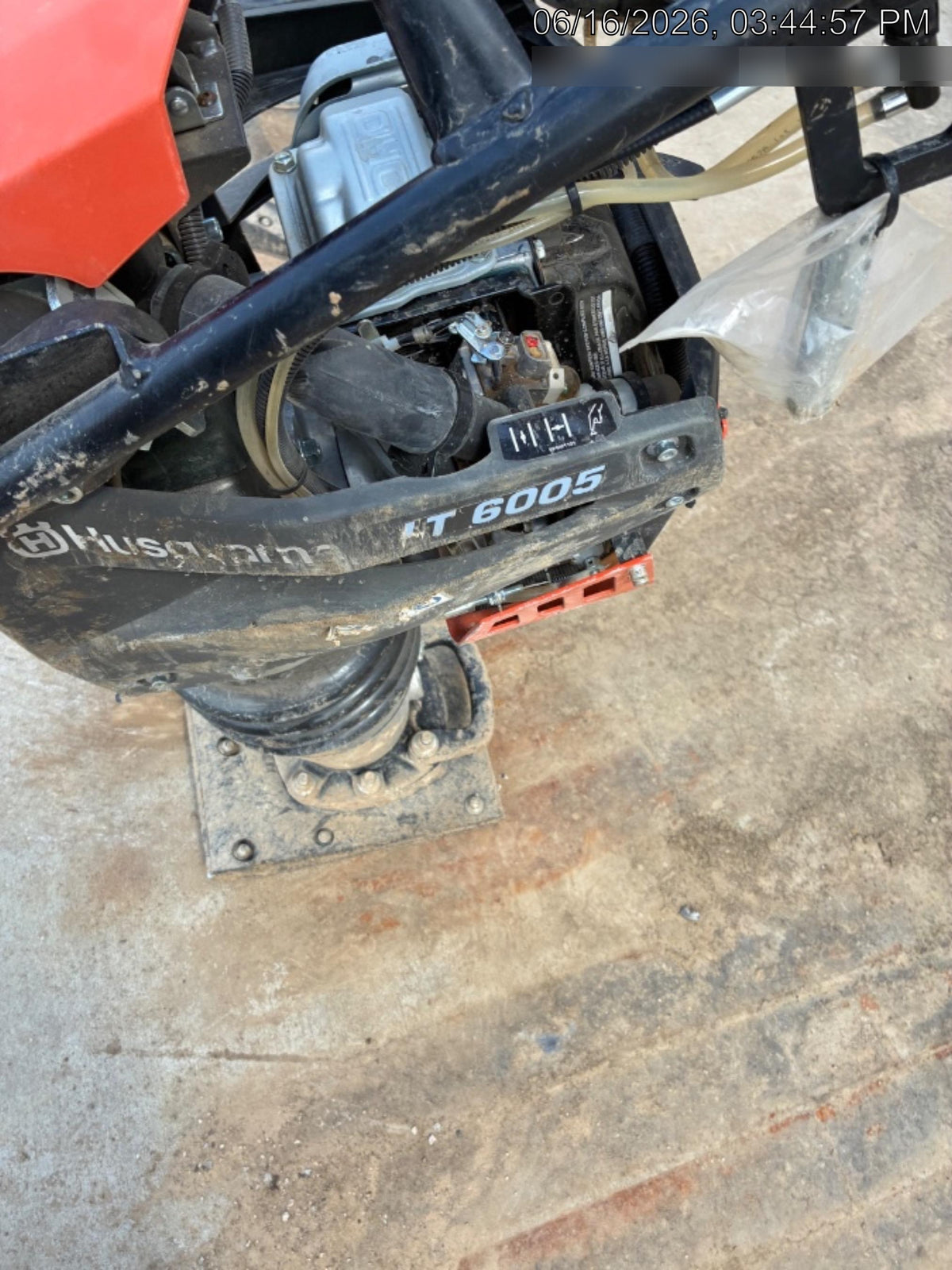 2026 HUSQVARNA LT6005