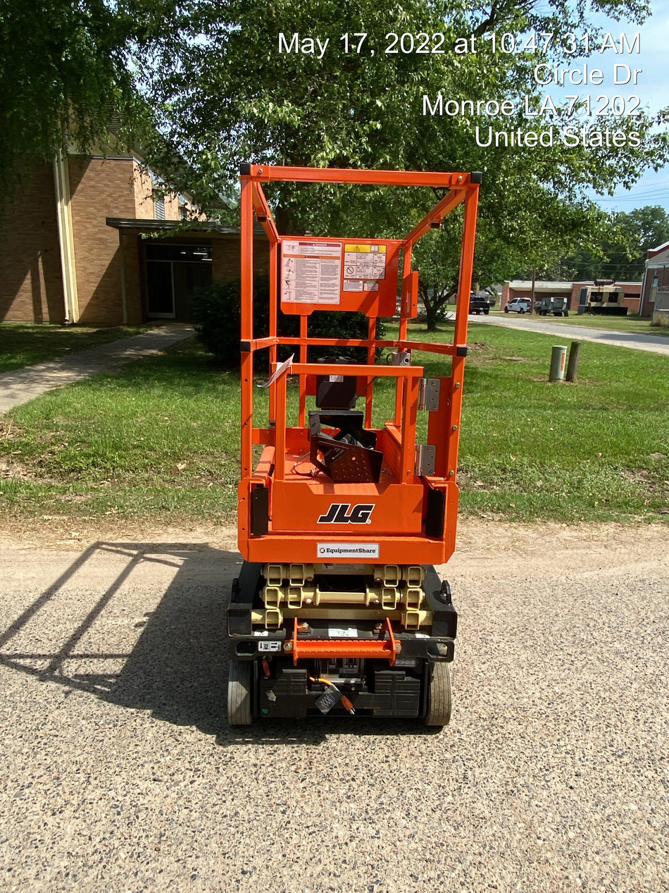 2021 JLG ES1330L
