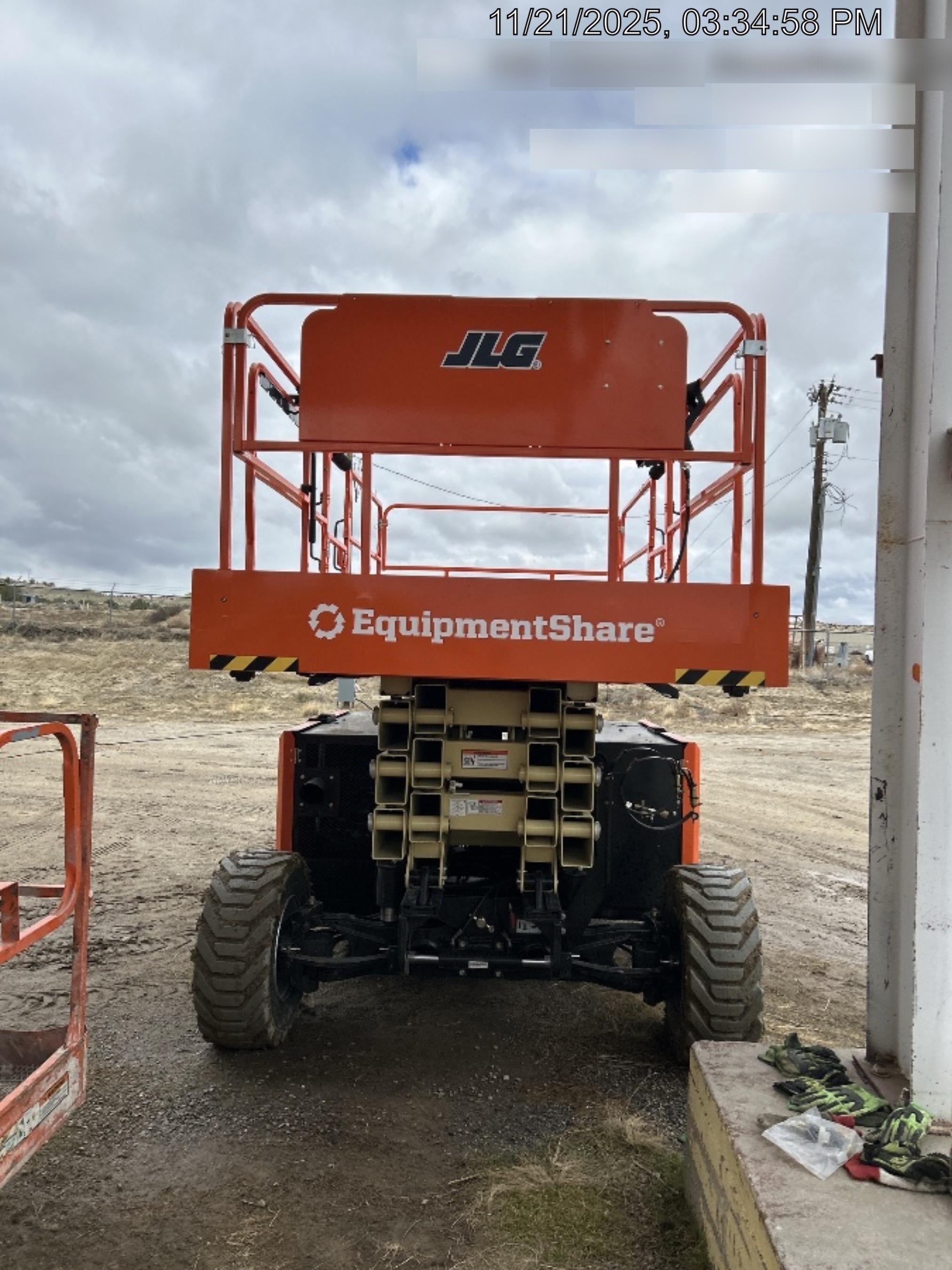 2025 JLG RT4394