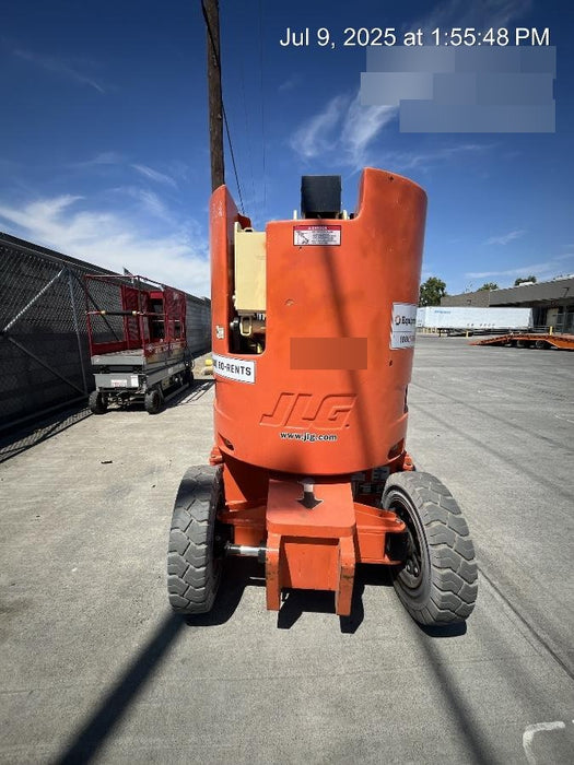 2019 JLG E300AJP