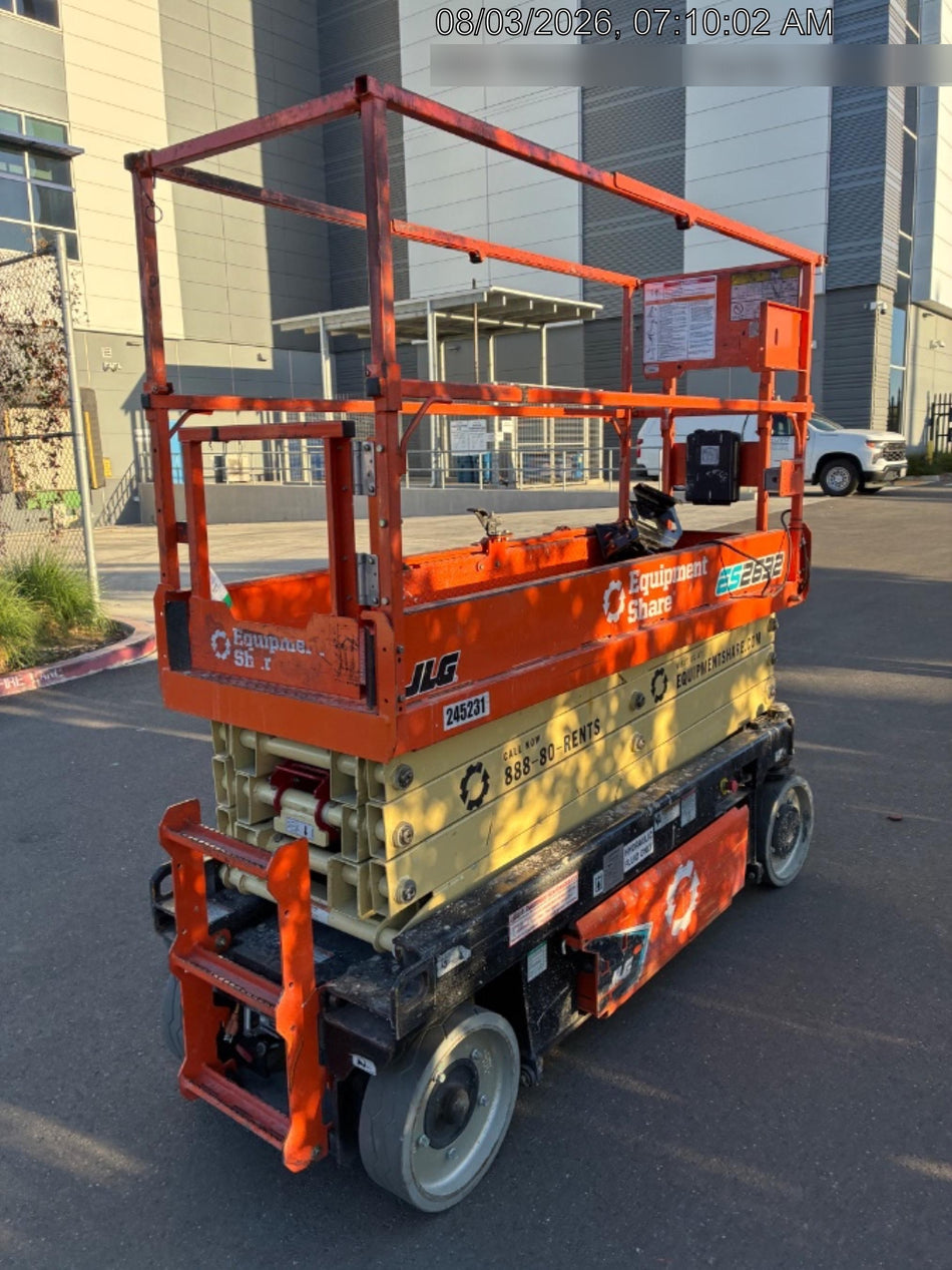 2022 JLG ES2632
