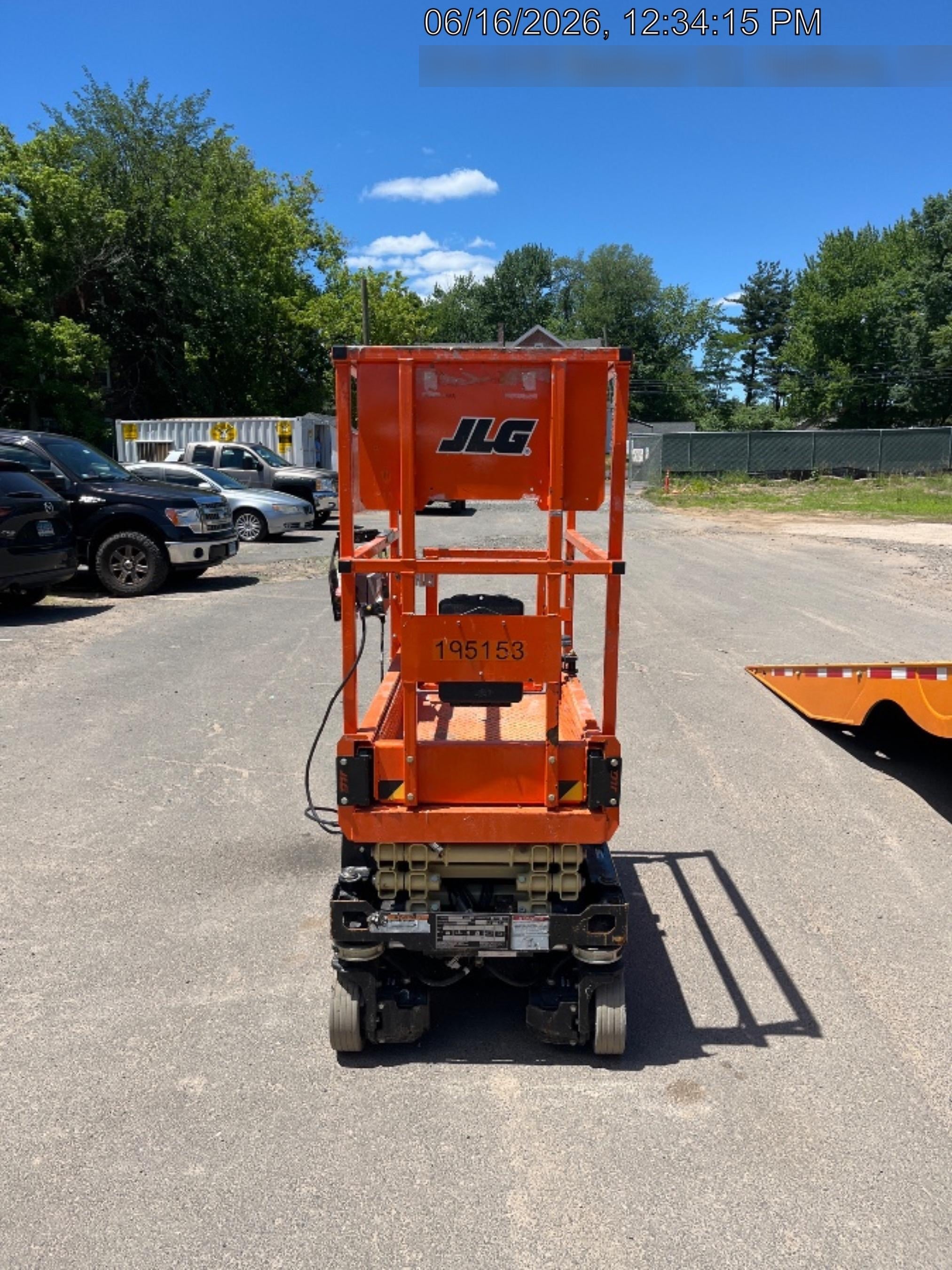 2021 JLG ES1330L
