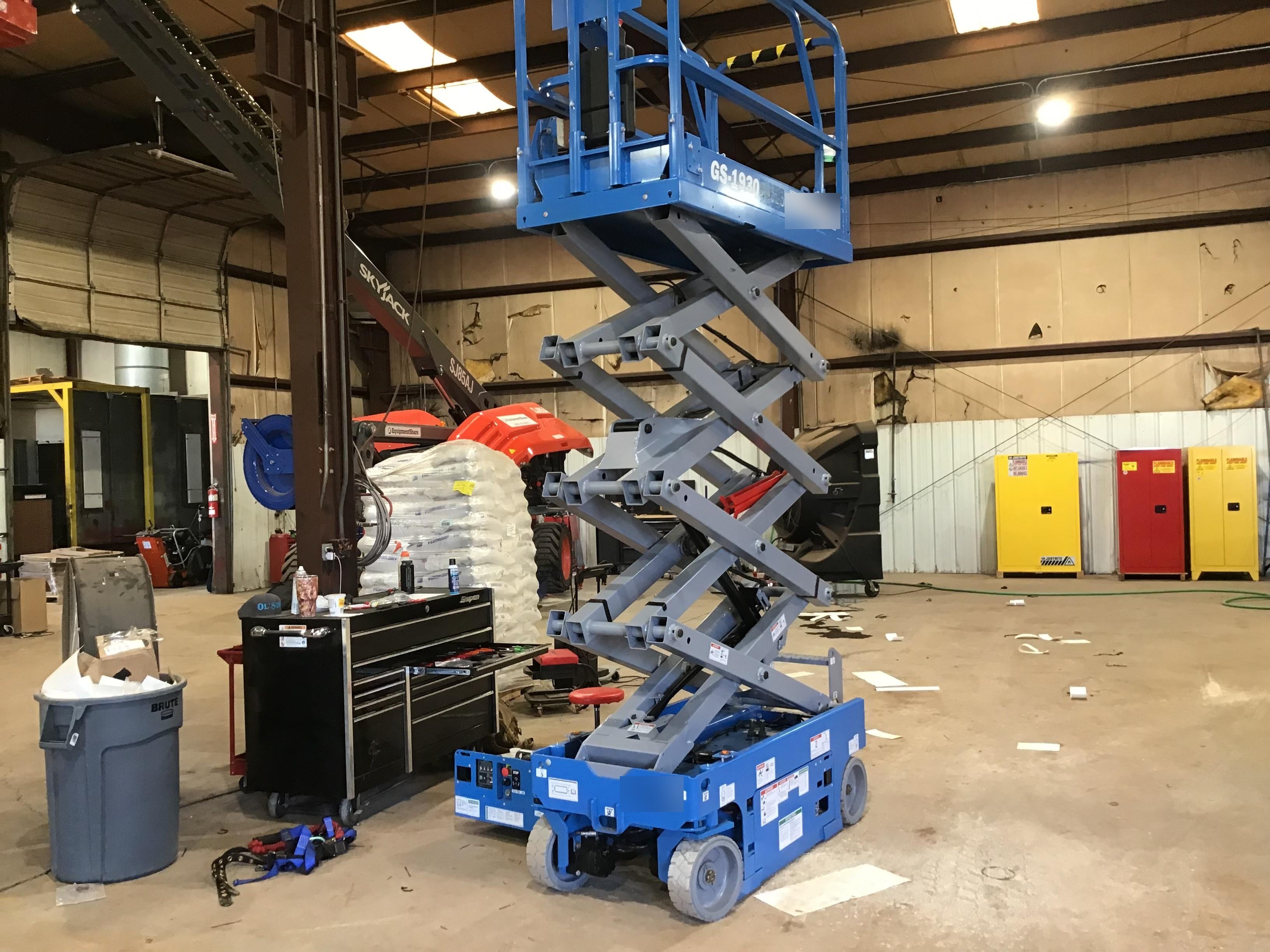 2019 Genie GS-1930 Fixed rails with chain Entry