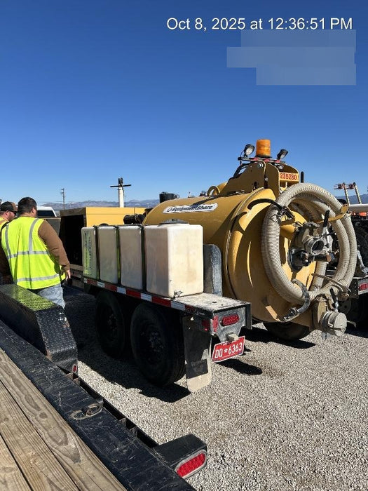 2022 VAC-TRON LP573XDT